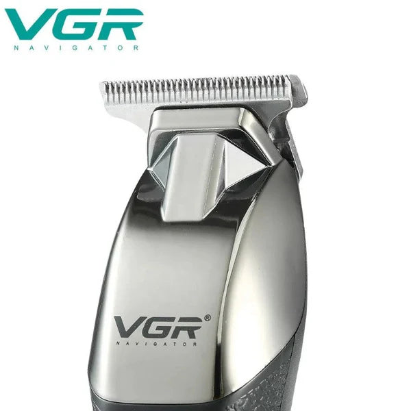 Mașină de Tuns VGR V-171 – Autonomie 240 min, USB, Lamă Inox, Negru/Argintiu